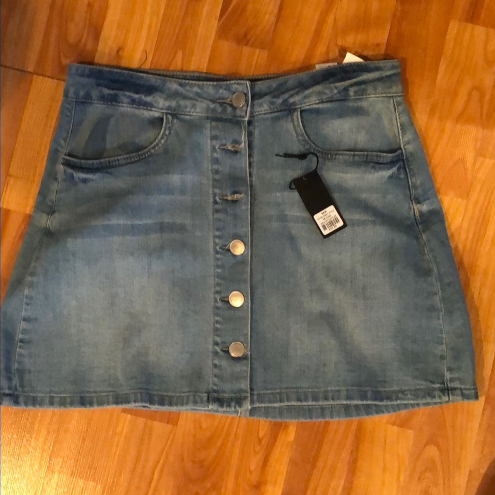 NEW denim skirt—Size M